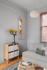 https://images.listonce.com.au/custom/160x/listings/9-loch-street-st-kilda-west-vic-3182/746/01769746_img_09.jpg?6D6n0IP5XLQ
