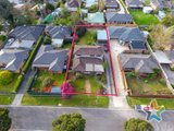 https://images.listonce.com.au/custom/160x/listings/9-lockhart-court-kilsyth-vic-3137/562/01525562_img_14.jpg?vDMTM2_itw4