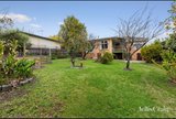 https://images.listonce.com.au/custom/160x/listings/9-lynden-grove-mount-waverley-vic-3149/641/01876641_img_06.jpg?i9fdL4Z_njE
