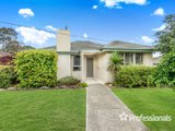 https://images.listonce.com.au/custom/160x/listings/9-macmillan-street-mooroolbark-vic-3138/839/01525839_img_01.jpg?b9KVgnJD_pI