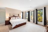 https://images.listonce.com.au/custom/160x/listings/9-manorwood-way-berwick-vic-3806/193/01900193_img_07.jpg?GeYi5cmBfQM