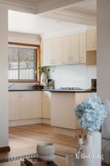 https://images.listonce.com.au/custom/160x/listings/9-masefield-avenue-mooroolbark-vic-3138/245/01765245_img_05.jpg?NR-3WnMMaPA