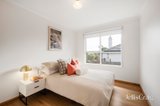 https://images.listonce.com.au/custom/160x/listings/9-masefield-avenue-mooroolbark-vic-3138/245/01765245_img_08.jpg?MJUR4Q_fA6c