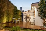 https://images.listonce.com.au/custom/160x/listings/9-mccrae-street-elwood-vic-3184/928/01735928_img_06.jpg?v4FSQJu4GBY