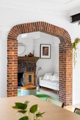 https://images.listonce.com.au/custom/160x/listings/9-mccrae-street-elwood-vic-3184/928/01735928_img_15.jpg?EkyayJWmzds
