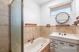 https://images.listonce.com.au/custom/160x/listings/9-meadow-crescent-mount-waverley-vic-3149/068/01899068_img_08.jpg?bfpEetumqKg