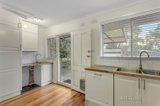 https://images.listonce.com.au/custom/160x/listings/9-melissa-street-mount-waverley-vic-3149/576/00363576_img_06.jpg?APCd9qvzF50