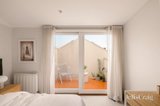 https://images.listonce.com.au/custom/160x/listings/9-merton-place-albert-park-vic-3206/267/01928267_img_12.jpg?6QkudE5iBOI