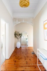 https://images.listonce.com.au/custom/160x/listings/9-osborne-street-south-yarra-vic-3141/362/01687362_img_02.jpg?WpIcZFT1N1Y