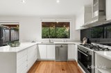 https://images.listonce.com.au/custom/160x/listings/9-parkview-crescent-hampton-east-vic-3188/537/01988537_img_05.jpg?_e3Q9Aip16k