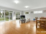 https://images.listonce.com.au/custom/160x/listings/9-peel-street-newport-vic-3015/607/01203607_img_06.jpg?Qla6BZn_Q6w