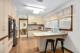 https://images.listonce.com.au/custom/160x/listings/9-penleigh-court-mount-waverley-vic-3149/780/01581780_img_04.jpg?VsAgcq-kjLk