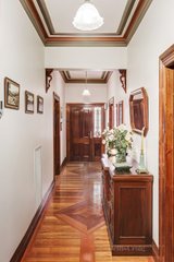 https://images.listonce.com.au/custom/160x/listings/9-perrett-street-brunswick-west-vic-3055/317/00692317_img_07.jpg?_8KV6gr0aRc