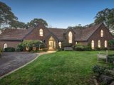 https://images.listonce.com.au/custom/160x/listings/9-pisces-court-donvale-vic-3111/913/01057913_img_02.jpg?x1ITktlQ7rU