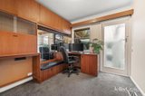 https://images.listonce.com.au/custom/160x/listings/9-plymouth-court-nunawading-vic-3131/102/01753102_img_06.jpg?QVuKyaSXrCE