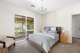 https://images.listonce.com.au/custom/160x/listings/9-pound-road-warrandyte-vic-3113/527/01648527_img_15.jpg?kG1uIQSqnGU