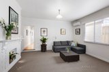 https://images.listonce.com.au/custom/160x/listings/9-raleigh-street-malvern-vic-3144/137/00901137_img_09.jpg?TRNDpXjbkHc