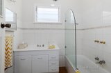 https://images.listonce.com.au/custom/160x/listings/9-raleigh-street-malvern-vic-3144/137/00901137_img_12.jpg?S4ITa15MGWU