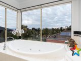 https://images.listonce.com.au/custom/160x/listings/9-revenue-place-lilydale-vic-3140/574/01524574_img_14.jpg?ethA1JnDuOU