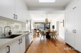https://images.listonce.com.au/custom/160x/listings/9-robbins-street-ivanhoe-vic-3079/707/01824707_img_04.jpg?dX0fPkxIVS4