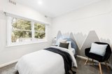 https://images.listonce.com.au/custom/160x/listings/9-ruthven-way-ringwood-east-vic-3135/524/01395524_img_10.jpg?S7gRbtGCN1A
