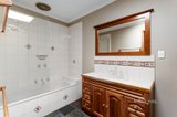 https://images.listonce.com.au/custom/160x/listings/9-ryefield-court-diamond-creek-vic-3089/924/01724924_img_09.jpg?XXq4SxndXxw