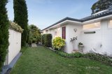 https://images.listonce.com.au/custom/160x/listings/9-sarah-court-vermont-vic-3133/783/01590783_img_16.jpg?5HZy1-W0Plo