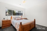 https://images.listonce.com.au/custom/160x/listings/9-sherwood-road-chirnside-park-vic-3116/492/01988492_img_12.jpg?W2TKHfs1bpA