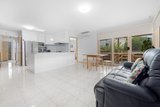 https://images.listonce.com.au/custom/160x/listings/9-silverleaf-court-forest-hill-vic-3131/248/01660248_img_05.jpg?CO-1Ysw4NNI