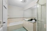 https://images.listonce.com.au/custom/160x/listings/9-silverwood-way-glen-waverley-vic-3150/747/01413747_img_08.jpg?PfqHT0BHiq4