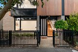 https://images.listonce.com.au/custom/160x/listings/9-smith-street-kensington-vic-3031/369/01467369_img_02.jpg?jcP2obgiIrw