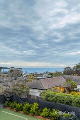https://images.listonce.com.au/custom/160x/listings/9-stayner-street-beaumaris-vic-3193/317/01821317_img_08.jpg?13jfu4Ff8B4