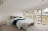 https://images.listonce.com.au/custom/160x/listings/9-stayner-street-beaumaris-vic-3193/317/01821317_img_12.jpg?OAxLUpXV-uc