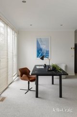 https://images.listonce.com.au/custom/160x/listings/9-stayner-street-beaumaris-vic-3193/317/01821317_img_16.jpg?fW38SiE97G4