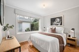 https://images.listonce.com.au/custom/160x/listings/9-struan-avenue-mooroolbark-vic-3138/480/01737480_img_09.jpg?31Kmb6oNTdY