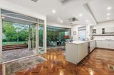 https://images.listonce.com.au/custom/160x/listings/9-sunnyside-avenue-camberwell-vic-3124/270/00504270_img_06.jpg?QyGn-RLeEME