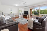 https://images.listonce.com.au/custom/160x/listings/9-swallows-close-mornington-vic-3931/292/01547292_img_04.jpg?hlKsYZoYrXA