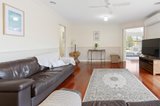 https://images.listonce.com.au/custom/160x/listings/9-swallows-close-mornington-vic-3931/292/01547292_img_06.jpg?A_QCZzmO180