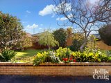 https://images.listonce.com.au/custom/160x/listings/9-sybil-street-hampton-east-vic-3188/496/01927496_img_08.jpg?qMDF33xUOas