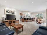 https://images.listonce.com.au/custom/160x/listings/9-the-elms-donvale-vic-3111/929/00983929_img_02.jpg?IfVn_3Gj8aA