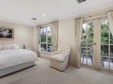 https://images.listonce.com.au/custom/160x/listings/9-the-elms-donvale-vic-3111/929/00983929_img_05.jpg?dIQEGsZQx44