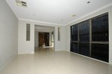 https://images.listonce.com.au/custom/160x/listings/9-thomas-close-mount-eliza-vic-3930/491/01909491_img_07.jpg?RMR0WNpjVWU