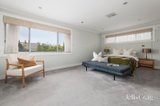 https://images.listonce.com.au/custom/160x/listings/9-thomas-street-kew-vic-3101/966/01820966_img_11.jpg?akJ9dy_nVig
