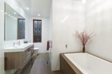 https://images.listonce.com.au/custom/160x/listings/9-torrington-street-canterbury-vic-3126/230/01932230_img_06.jpg?Dvje_mpYo64