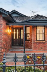 https://images.listonce.com.au/custom/160x/listings/9-turnbull-street-clifton-hill-vic-3068/233/01782233_img_21.jpg?vcx6MNhPmnY