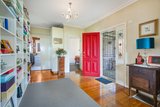 https://images.listonce.com.au/custom/160x/listings/9-urquhart-street-woodend-vic-3442/108/01735108_img_03.jpg?8rYsMvd3-Gk