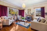 https://images.listonce.com.au/custom/160x/listings/9-urquhart-street-woodend-vic-3442/108/01735108_img_04.jpg?LbirTXMEF0U
