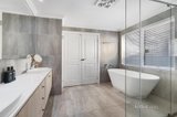 https://images.listonce.com.au/custom/160x/listings/9-venice-street-box-hill-south-vic-3128/439/01704439_img_14.jpg?9mi8q73Tplc