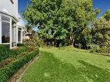 https://images.listonce.com.au/custom/160x/listings/9-verona-street-box-hill-south-vic-3128/825/01684825_img_08.jpg?1pA4FktSoAM