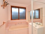 https://images.listonce.com.au/custom/160x/listings/9-waliki-court-lara-vic-3212/133/01699133_img_09.jpg?fZ7Z-0Vet_0